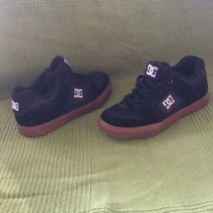 DC brand low tom sneakers. Gum soles. Hardly worn